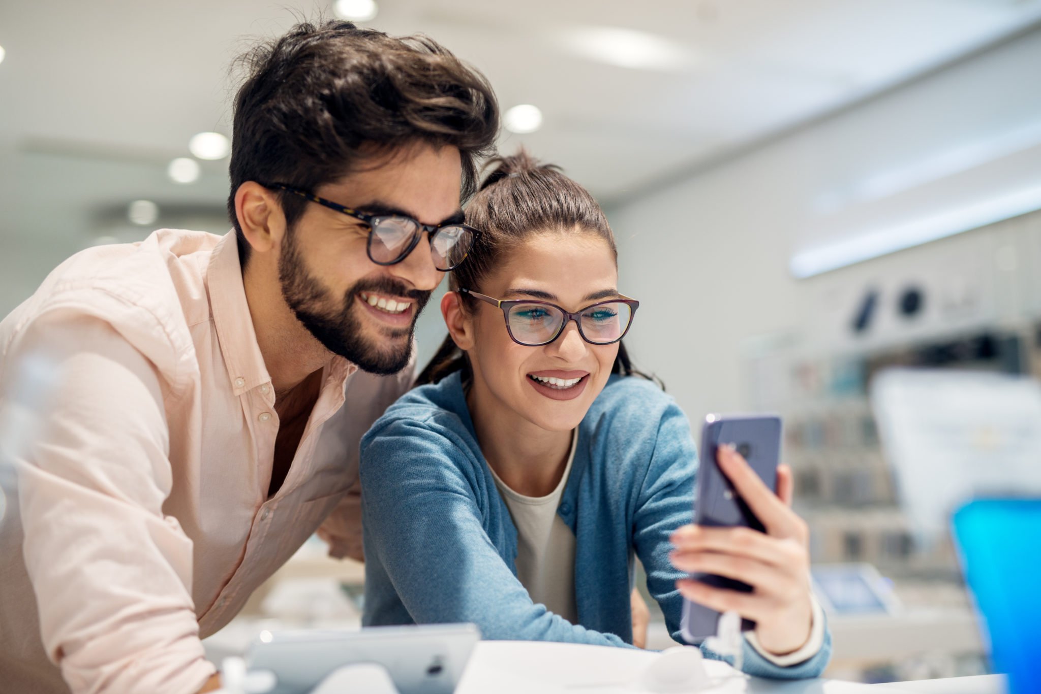 Buy the Latest Smartphones with Instant Personal Loan from Stashfin